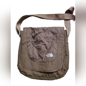 ✨ The North Face Quilted Nylon Crossbody Messenger Bag — Taupe/Olive ✨